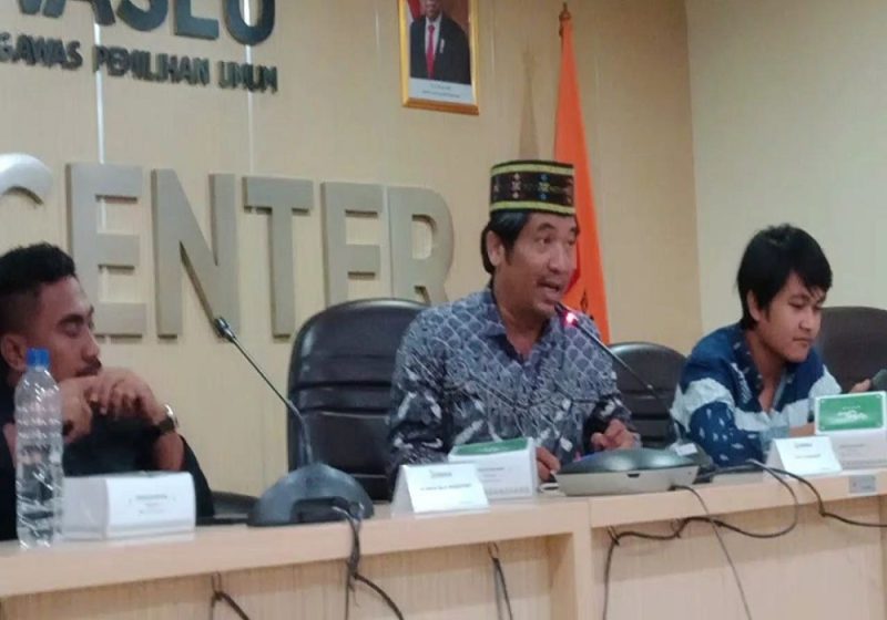 Pengamat politik dari Lima Indonesia Ray Rangkuti (tengah). FOTO: Hepinews